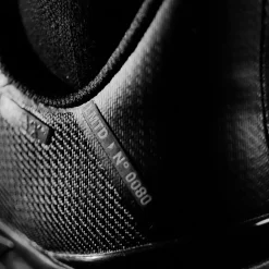 Attack One 2.0 Black & White Hallenschuhe